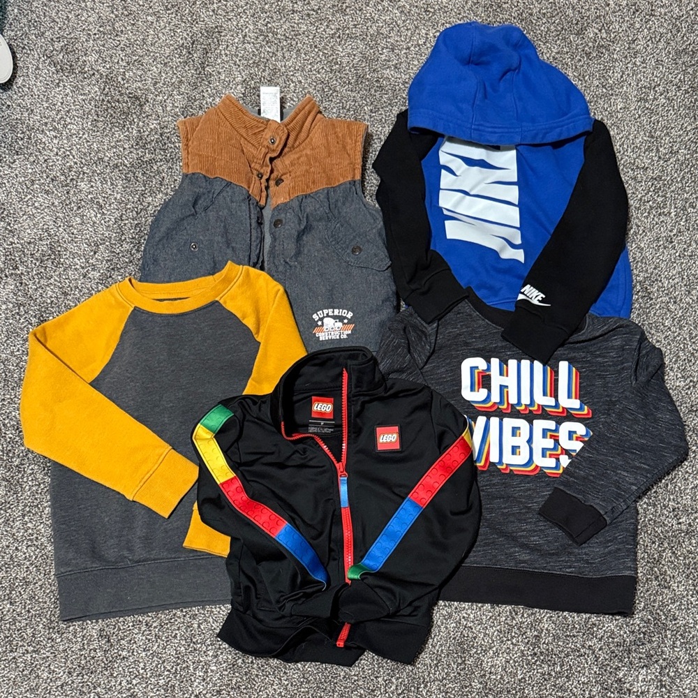 Jacket/ Sweaters/ Vest 3T-4T bundle
